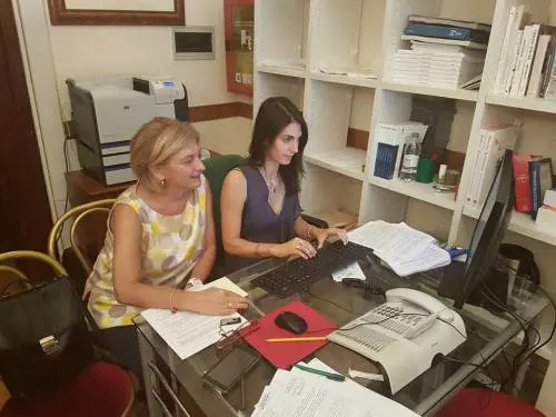 Le carte inchiodano la Muraro e lei scoppia a piangere