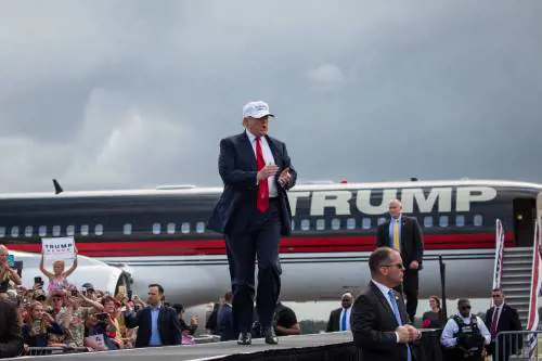 "Ci ha molestato sessualmente". Dal passato accuse contro Trump