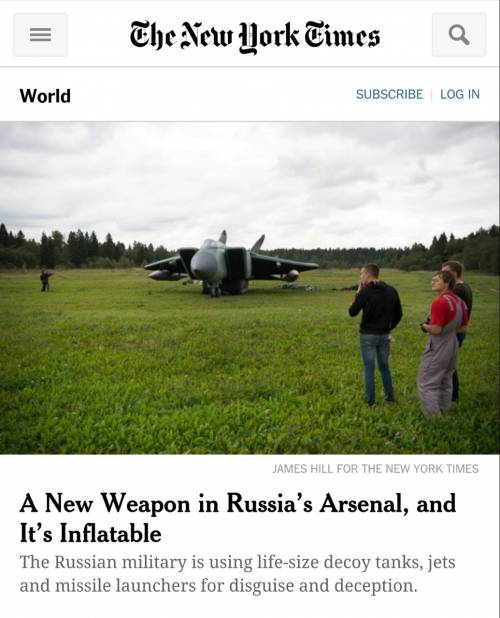 Carri armati, missili e caccia: ecco l'arsenale gonfiabile di Putin