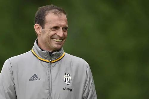 Allegri: "Le critiche a Buffon? Bestemmie. Il mercato dura troppo"