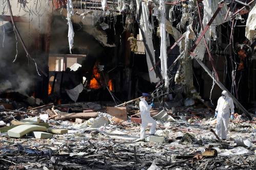 140 morti al funerale in Yemen, ma per i sauditi "un errore"