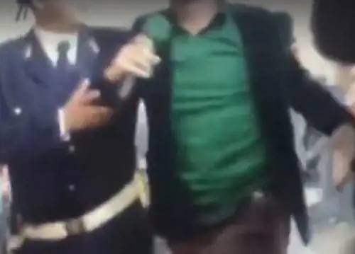 Striscia, l'aggressione a Luca Abete: ​"Pagliaccio mongoloide"