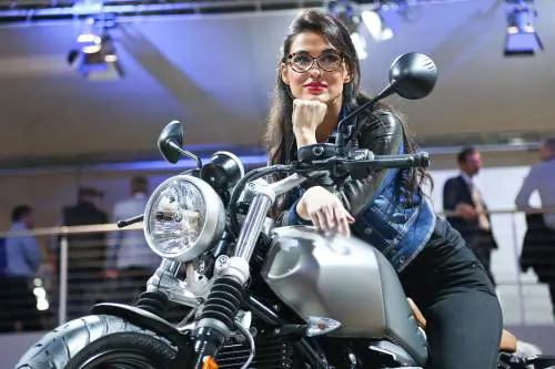 Eicma, le moto in vetrina E il rombo invade la città
