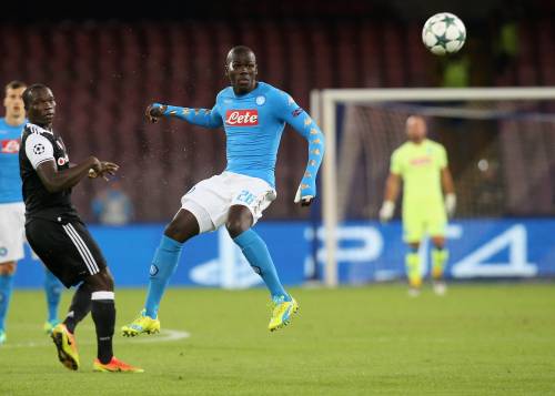 Il Napoli sbaglia rigore e viene punito nel finale: il Besiktas si impone 3-2