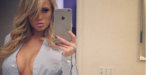 La reginetta di Snapchat Katie May è morta per un massaggio al collo