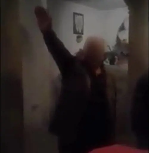 Sardegna, assessore contestato per la gita a Predappio