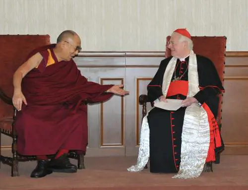 Berlinguer, Mao e l'eutanasia. Dal Dalai Lama corso (semiserio) ai giovani