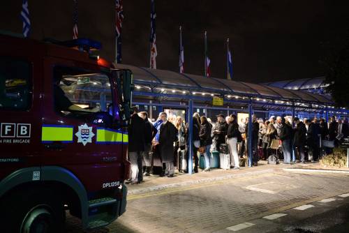 Fuga di sostanze chimiche: evacuato l'aeroporto di Londra