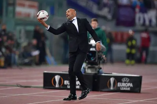 La Roma di Spalletti cala il poker e risponde a Milan e Napoli