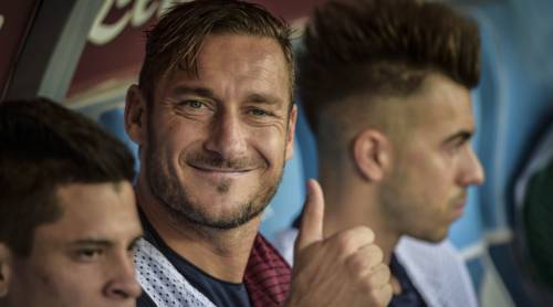 "Totti confessa: sono della Lazio": il pupone aderisce alla campagna #bastabufale