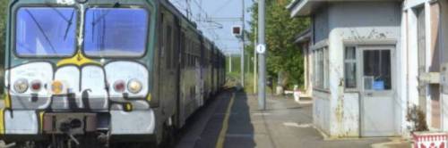 Pescara, paura sul treno: "Ci sono uomini armati a bordo"