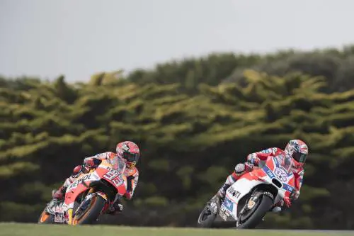 Gp Malesia, Dovizioso trionfa davanti a Rossi