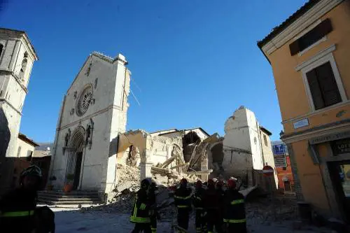 Terremoto, previsione del sismologo: "Può arrivare scossa più forte