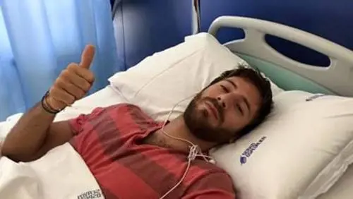 Inviato de Le Iene ricoverato dopo una rissa con un truffatore