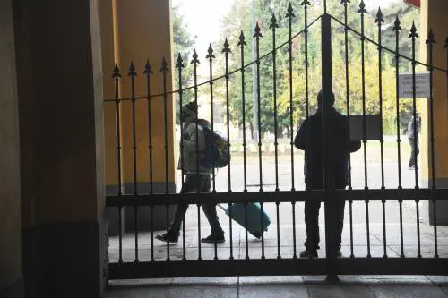 Trasferiti in anticipo: già da oggi migranti alla caserma Montello
