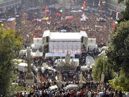 Figuraccia della piddì Spillabotte: sbaglia foto della manifestazione