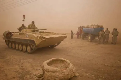 A Mosul l'Isis in ritirata usa i civili come scudi