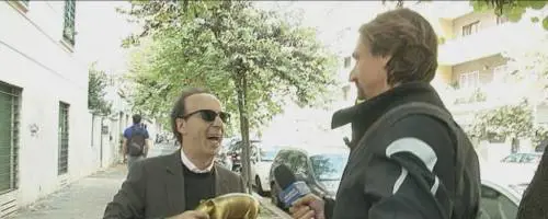 Il "Tapiro" per Benigni dopo ritiro della patente