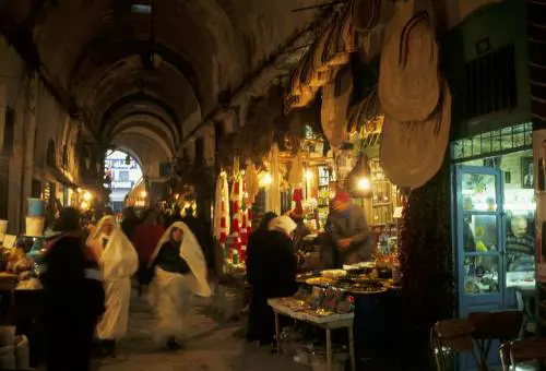 "Dall'arte all'islamismo. Così un giovane pittore può diventare jihadista"