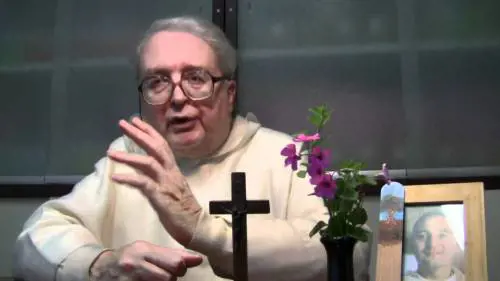 "Il sisma causato dalle nozze gay". Radio Maria sospende teologo