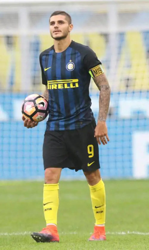 Icardi trascina l'Inter e dà respiro ai nerazzurri: col Crotone finisce 3-0