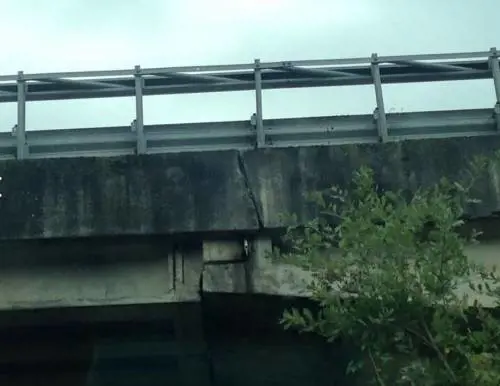 Sassi dal cavalcavia, arrestati due minorenni nel Messinese