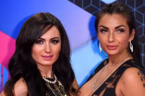 Elettra Lamborghini e la scollatura profonda agli Mtv Awards