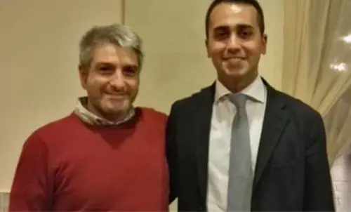 Luigi Di Maio posa col boss, è bufera sul Cinque Stelle
