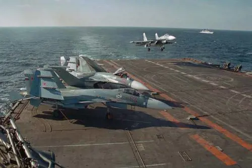 Siria, primo pattugliamento dei caccia decollati dalla portaerei Kuznetsov