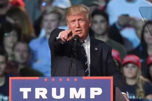 La profezia di Nostradamus: "Vincerà Trump, poi sarà la fine"