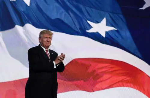 Trump chiede all'America unità: "Ora cicatrizzare tutte le ferite"