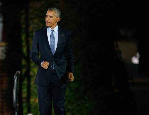 Obama polemico fino alla fine: "Fatti aiutare"