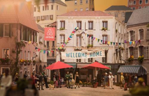 Airbnb obbliga i propri iscritti a non discriminare nessun tipo di ospite