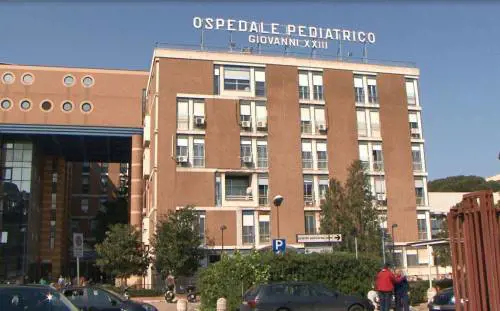 Bari, arrestato 29enne che soffocò la figlia di 3 mesi in ospedale
