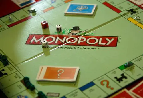 Case, affari d'oro in centro Ma è lo spot del Monopoly