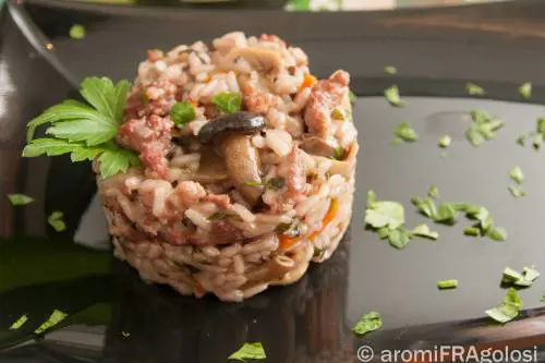 Risotto con funghi e salsiccia