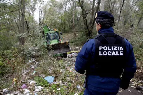 Nei video i soldi della droga: così si reclutano le nuove leve dal Marocco