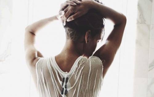 Halle Berry, foto bollenti in lingerie