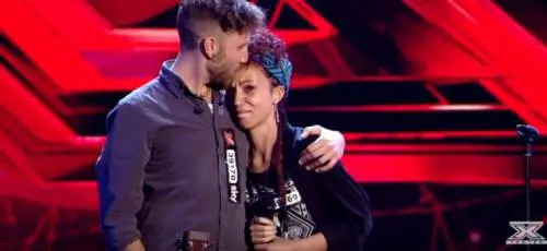 Clamoroso a X Factor: gruppo Daiana Lou si autoelimina. Ed è subito polemica