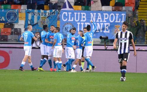 Insigne è l'oro di Napoli: gli azzurri battono 2-1 l'Udinese