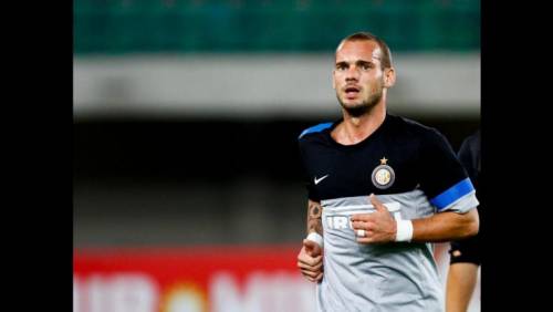 Milan-Sneijder, contatto. L'agente frena: "Nessun contatto con i rossoneri"