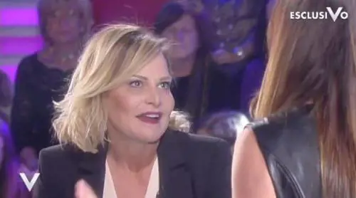 "Verissimo", la Ventura chiede di non vedere i video di Bettarini: "Per i miei figli la chiudo qui"