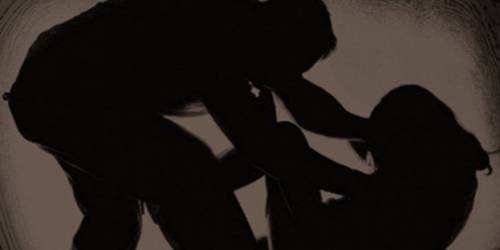 Richiedente asilo stupra, morde e rapina una 17enne