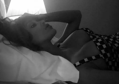 Lingerie hot per le star a Natale