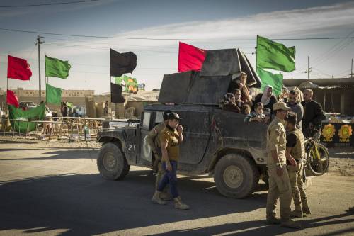 Isis fa strage di fedeli sciiti di ritorno dal pellegrinaggio in Iraq
