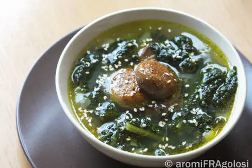 Zuppa di cavolo nero e fagioli cannellini