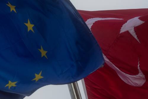 Adesso Erdogan minaccia di inondare l'Europa di profughi