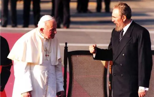Castro, la svolta con Wojtyla e la lenta transizione di Cuba