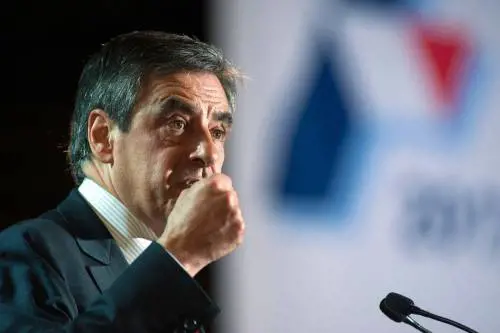 Francia, Fillon vince ​e ora punta all'Eliseo