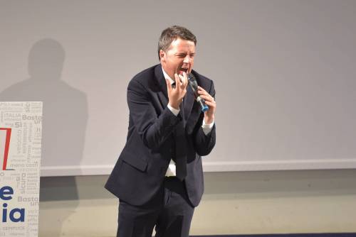 Da "lascerò" a "vedremo". Renzi non fa più il bulletto